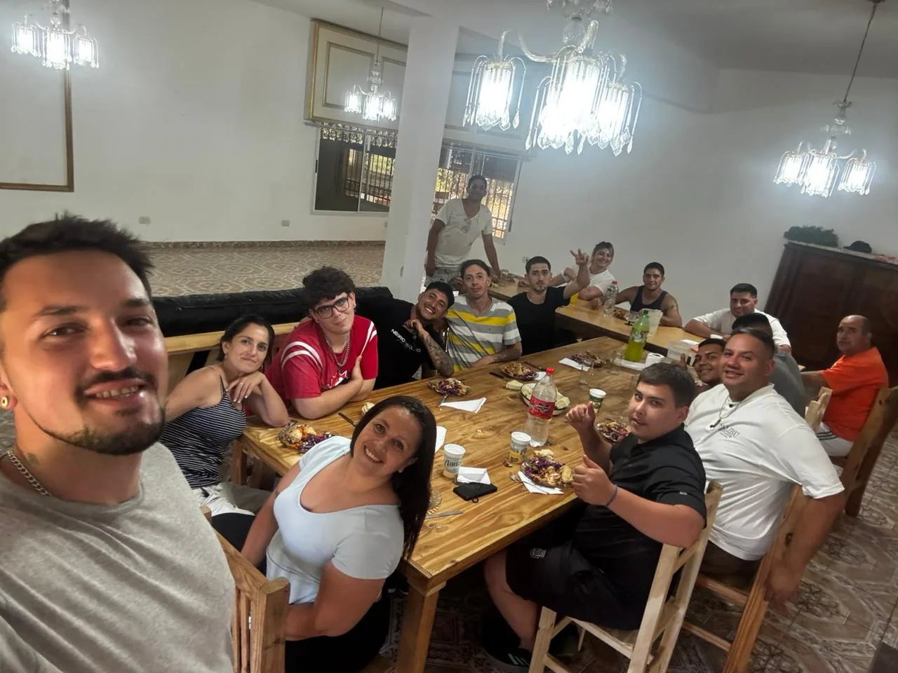 Actividades grupales y sesiones terapéuticas en Fundación Vida Plena